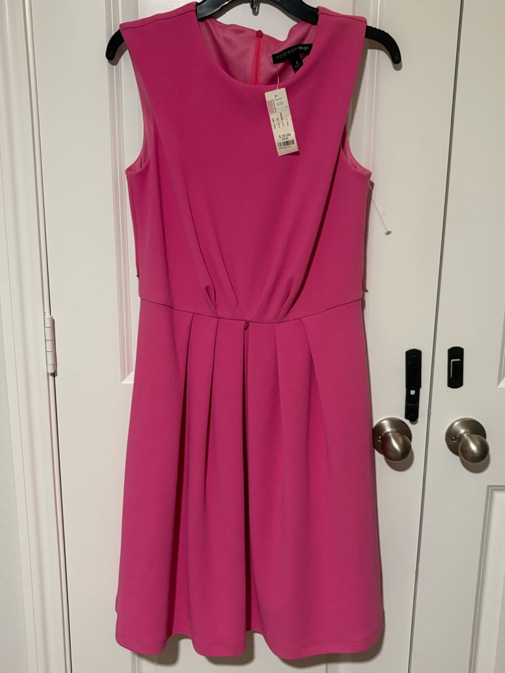 Madison Leigh Pink Sleeveless Pleated Dress Size 8 NWT